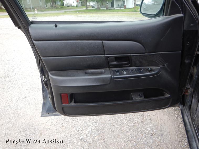 image for item DE8408 2009 Ford Crown Victoria Police Interceptor