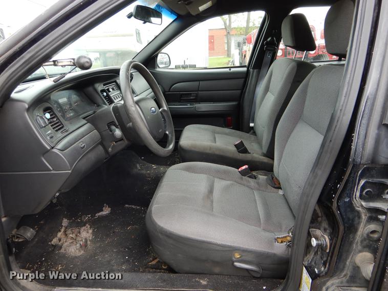 image for item DE8408 2009 Ford Crown Victoria Police Interceptor