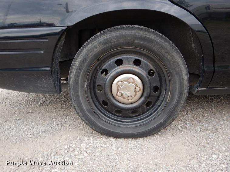 image for item DE8408 2009 Ford Crown Victoria Police Interceptor