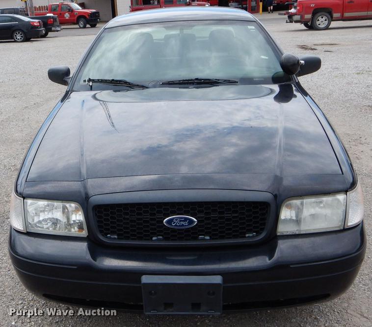image for item DE8409 2010 Ford Crown Victoria Police Interceptor