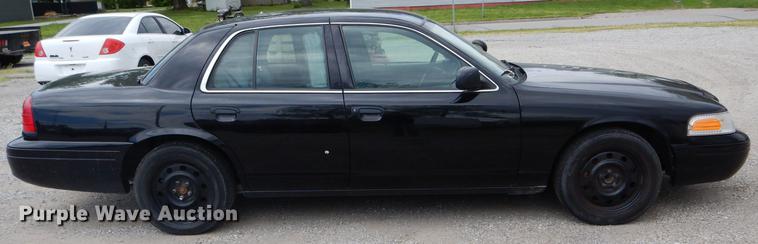 image for item DE8409 2010 Ford Crown Victoria Police Interceptor