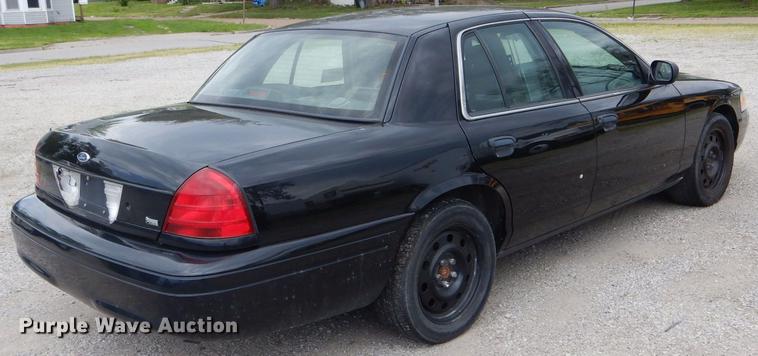 image for item DE8409 2010 Ford Crown Victoria Police Interceptor