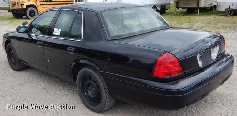 image for item DE8409 2010 Ford Crown Victoria Police Interceptor