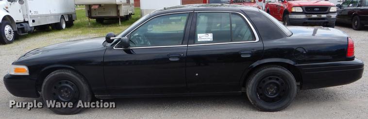 image for item DE8409 2010 Ford Crown Victoria Police Interceptor