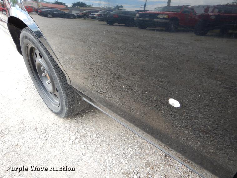 image for item DE8409 2010 Ford Crown Victoria Police Interceptor