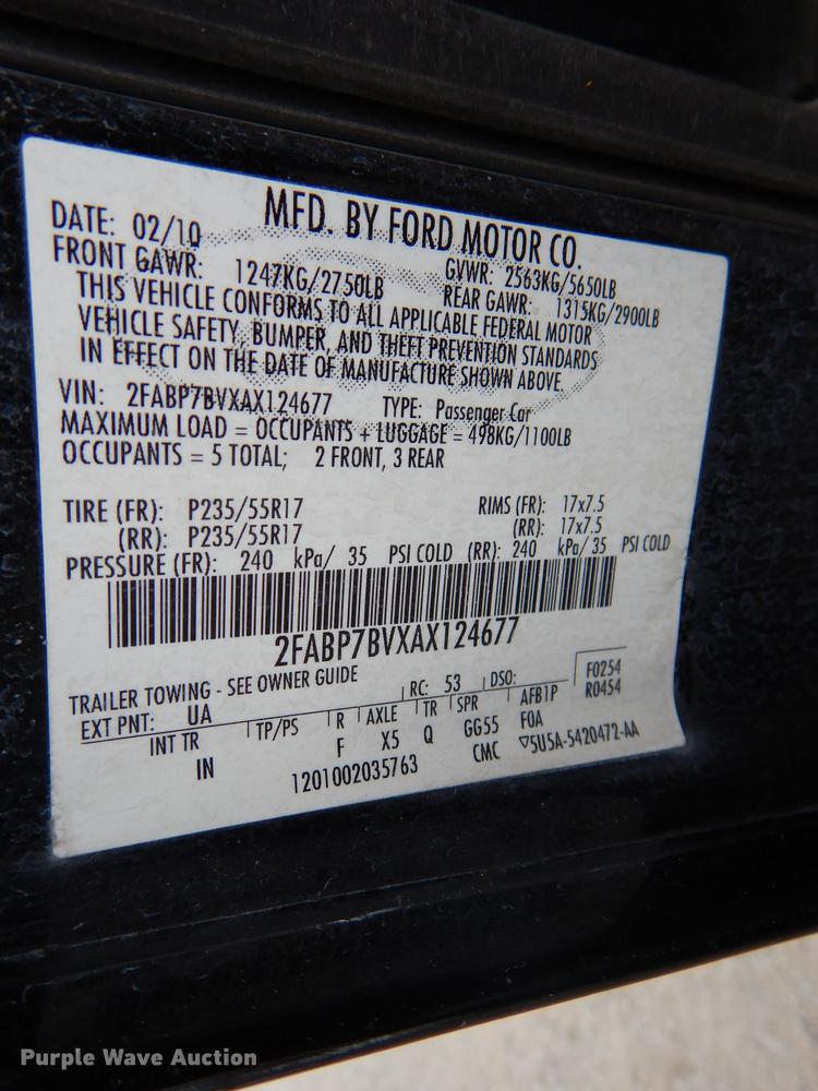 image for item DE8409 2010 Ford Crown Victoria Police Interceptor