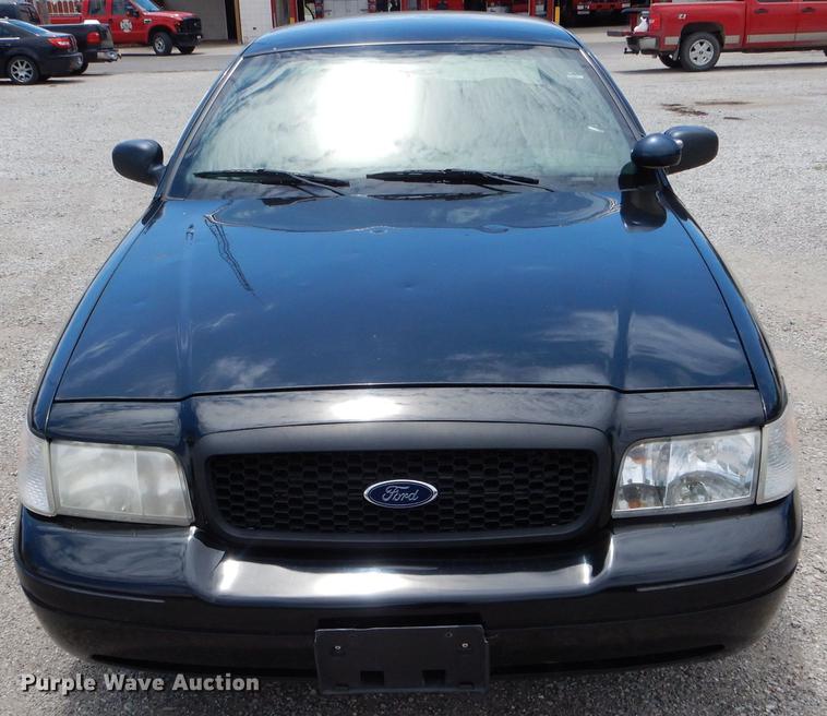 image for item DE8410 2011 Ford Crown Victoria Police Interceptor