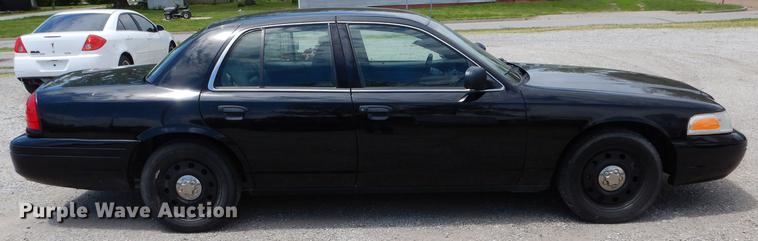 image for item DE8410 2011 Ford Crown Victoria Police Interceptor