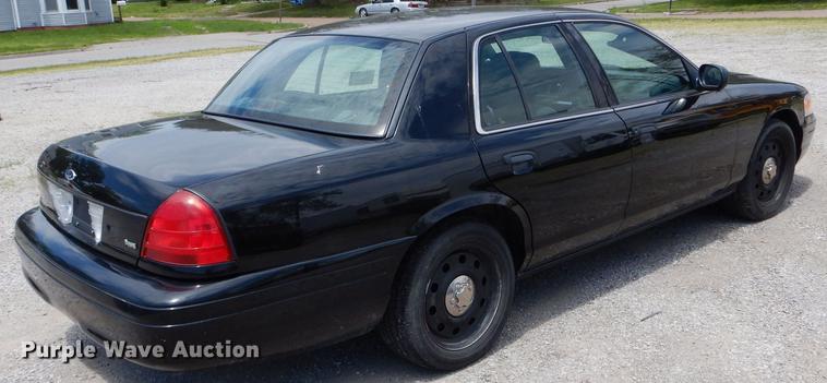 image for item DE8410 2011 Ford Crown Victoria Police Interceptor