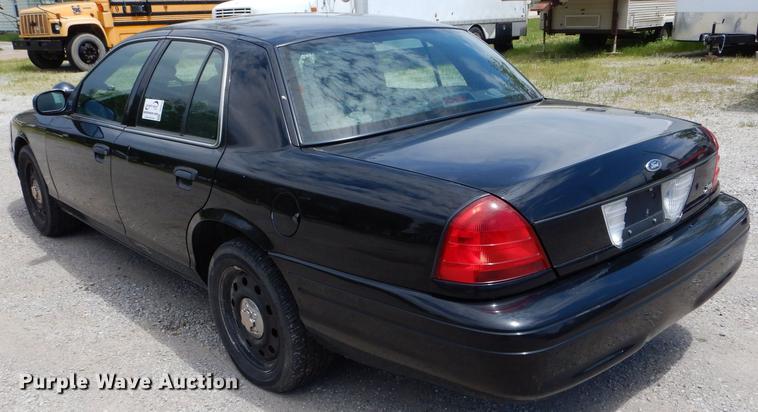 image for item DE8410 2011 Ford Crown Victoria Police Interceptor