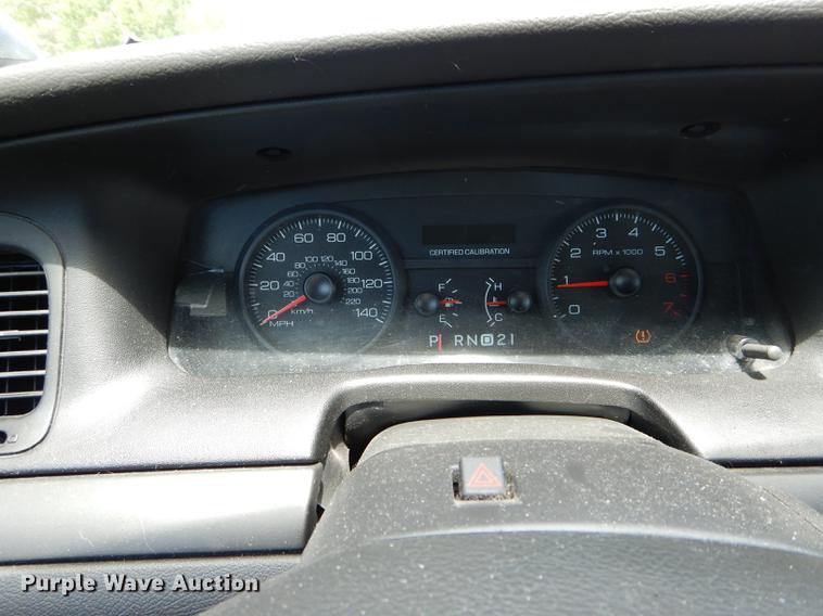 image for item DE8410 2011 Ford Crown Victoria Police Interceptor