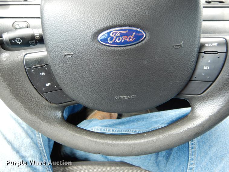 image for item DE8410 2011 Ford Crown Victoria Police Interceptor