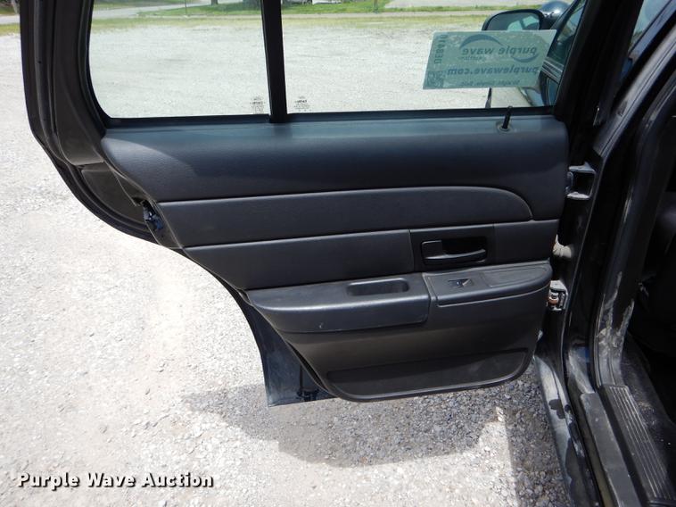 image for item DE8410 2011 Ford Crown Victoria Police Interceptor