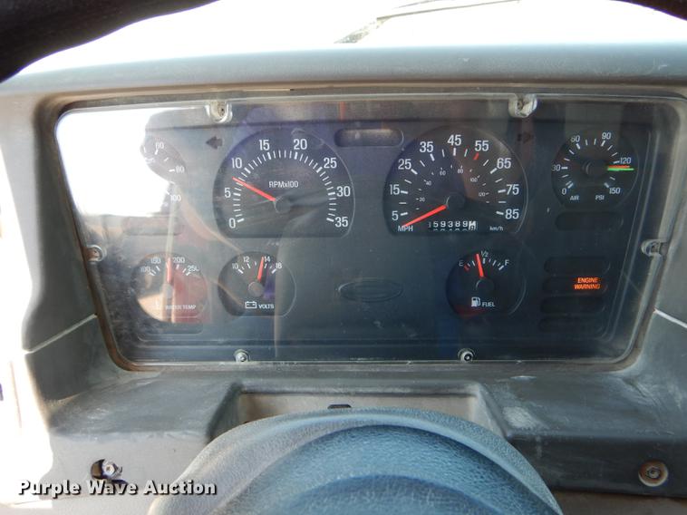 image for item DE8413 2002 Sterling L-Line dump truck