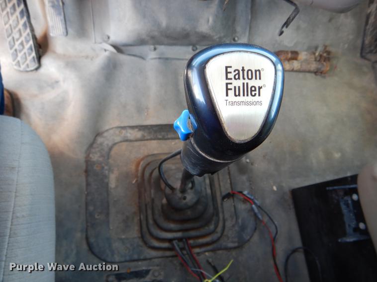 image for item DE8413 2002 Sterling L-Line dump truck