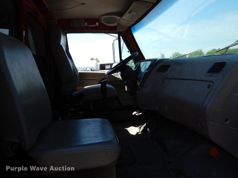 image for item DE8413 2002 Sterling L-Line dump truck