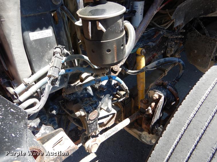 image for item DE8413 2002 Sterling L-Line dump truck