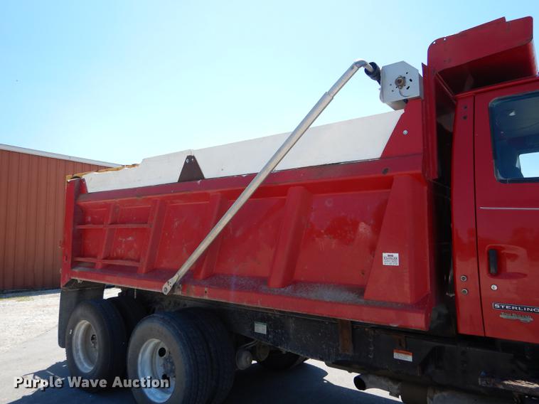 image for item DE8413 2002 Sterling L-Line dump truck