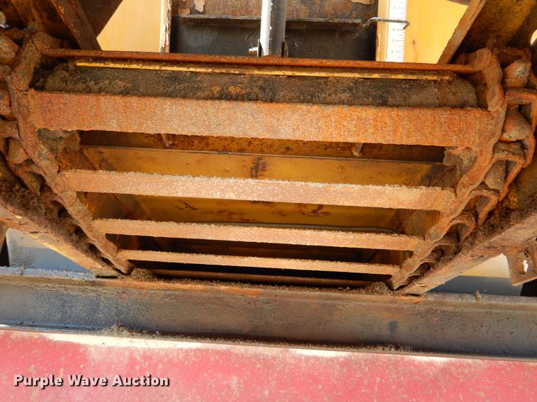 image for item DE8413 2002 Sterling L-Line dump truck