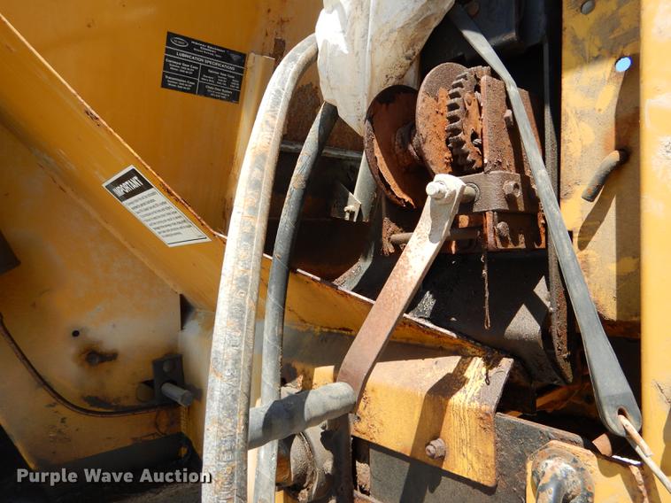 image for item DE8413 2002 Sterling L-Line dump truck