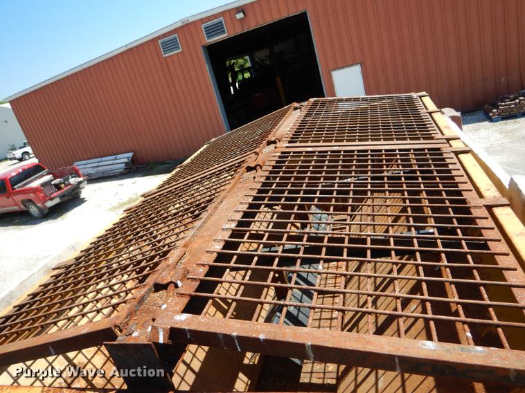 image for item DE8413 2002 Sterling L-Line dump truck