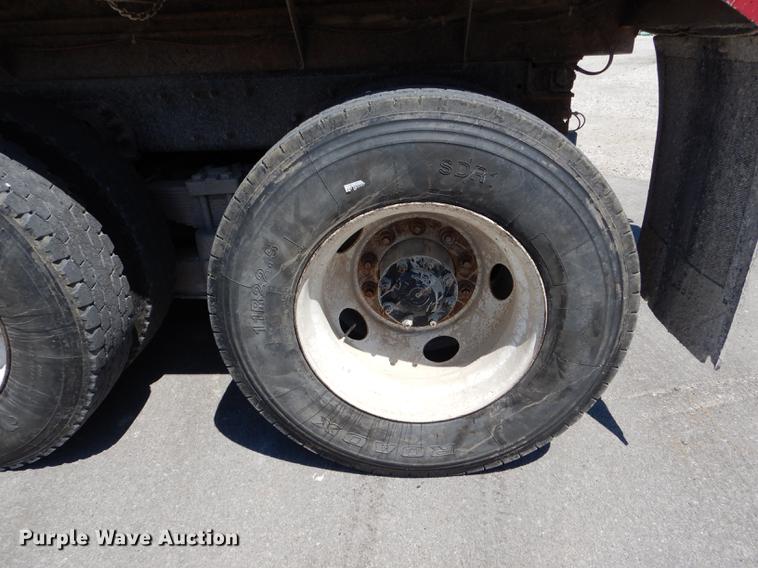 image for item DE8413 2002 Sterling L-Line dump truck