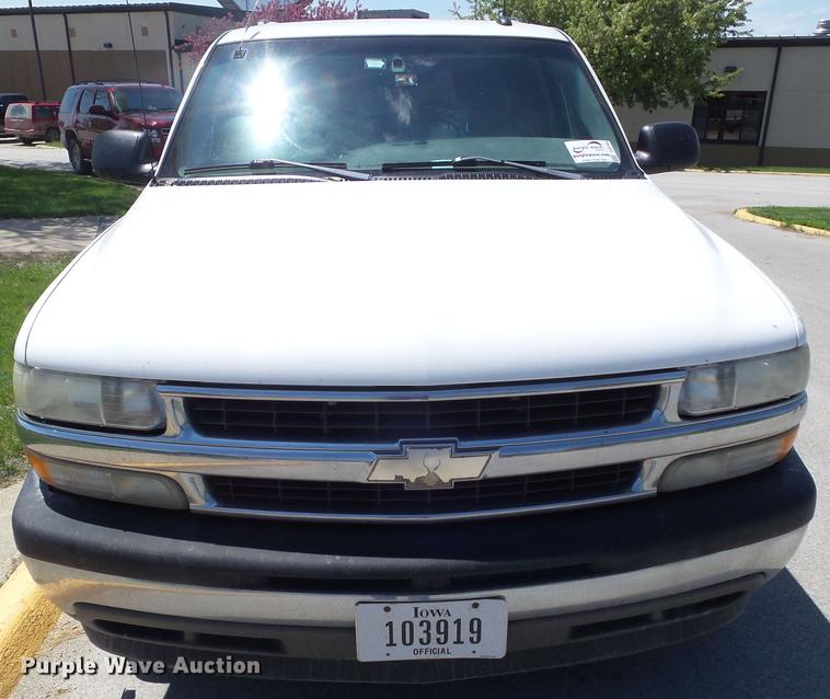 image for item DF0769 2005 Chevrolet Suburban 1500 SUV