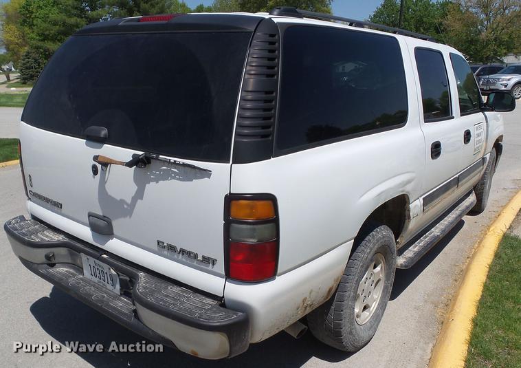image for item DF0769 2005 Chevrolet Suburban 1500 SUV
