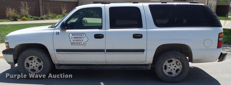 image for item DF0769 2005 Chevrolet Suburban 1500 SUV