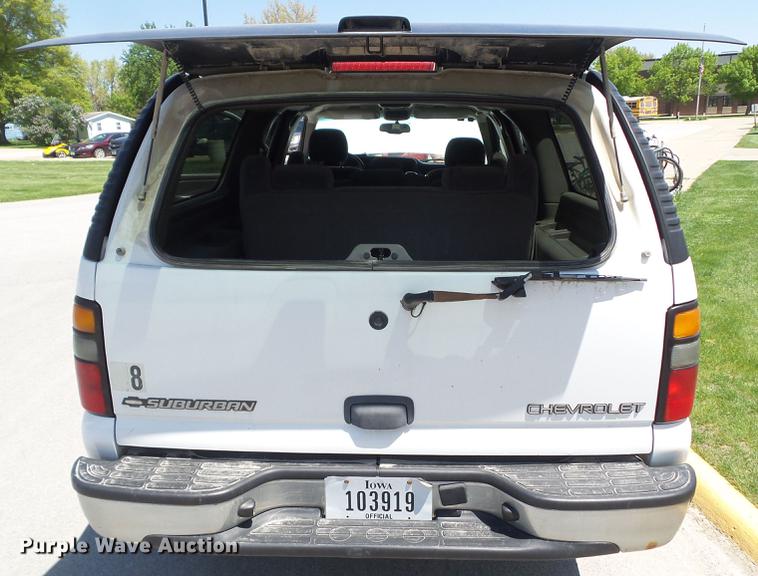 image for item DF0769 2005 Chevrolet Suburban 1500 SUV