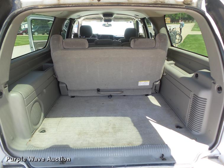 image for item DF0769 2005 Chevrolet Suburban 1500 SUV