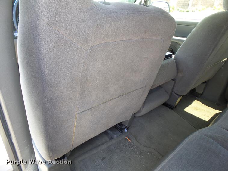 image for item DF0769 2005 Chevrolet Suburban 1500 SUV