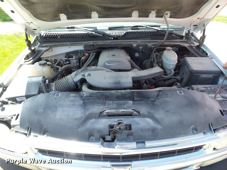 image for item DF0769 2005 Chevrolet Suburban 1500 SUV