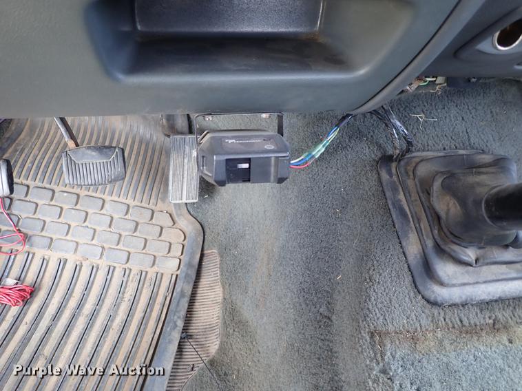 image for item DF1076 1993 Ford F350 Crew Cab pickup truck