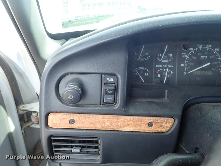 image for item DF1076 1993 Ford F350 Crew Cab pickup truck