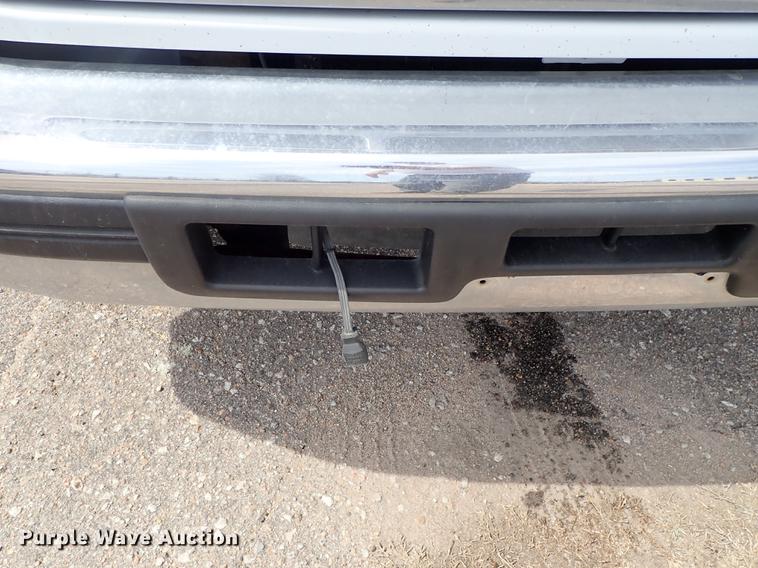 image for item DF1076 1993 Ford F350 Crew Cab pickup truck