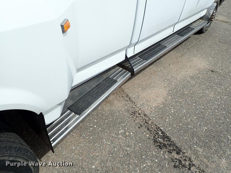 image for item DF1076 1993 Ford F350 Crew Cab pickup truck