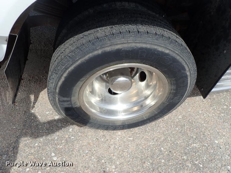 image for item DF1076 1993 Ford F350 Crew Cab pickup truck