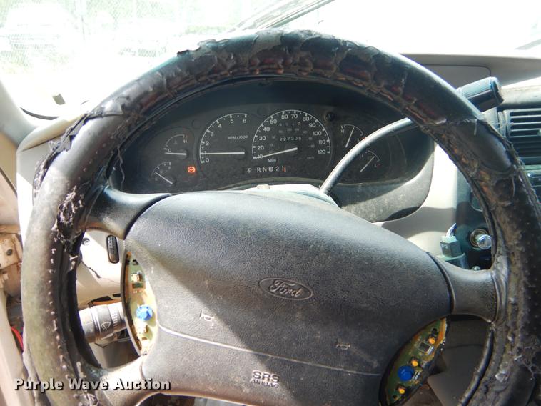 image for item DF1324 1997 Ford Explorer SUV