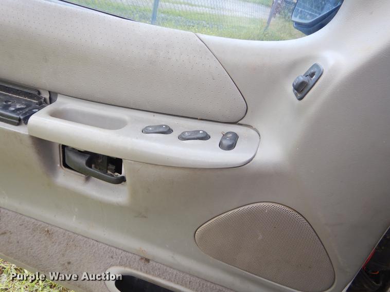 image for item DF1324 1997 Ford Explorer SUV
