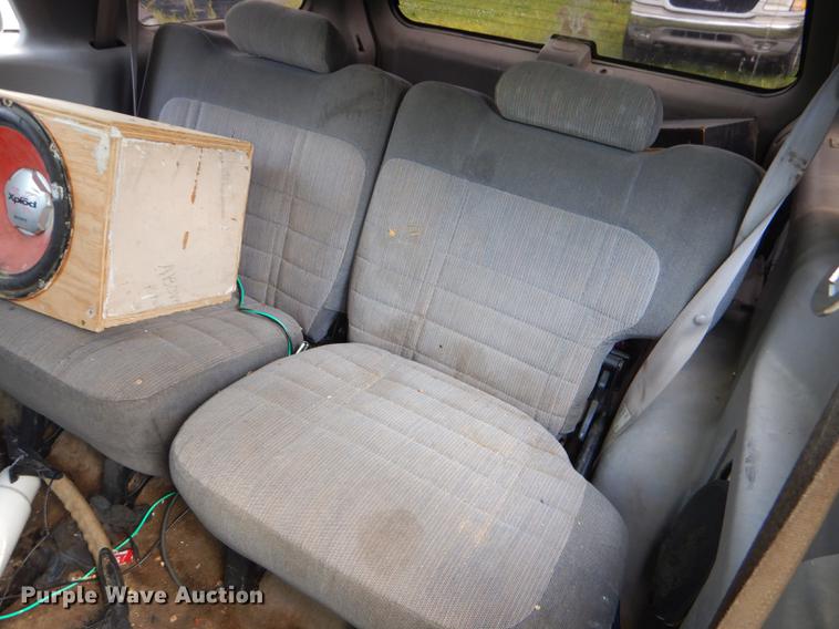 image for item DF1324 1997 Ford Explorer SUV