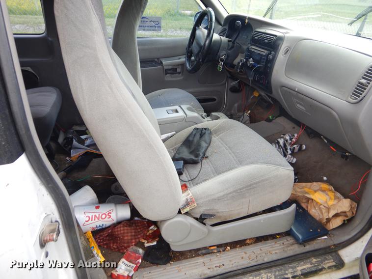 image for item DF1324 1997 Ford Explorer SUV