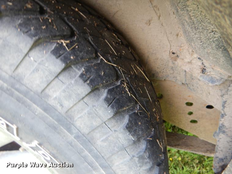 image for item DF1324 1997 Ford Explorer SUV