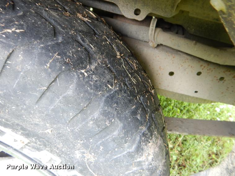 image for item DF1324 1997 Ford Explorer SUV