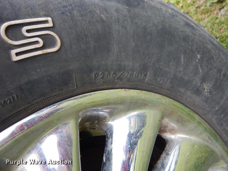 image for item DF1324 1997 Ford Explorer SUV