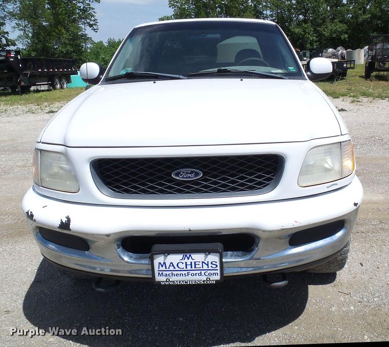 image for item DF7308 1998 Ford F150 SuperCab pickup truck