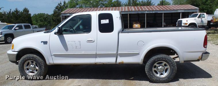image for item DF7308 1998 Ford F150 SuperCab pickup truck