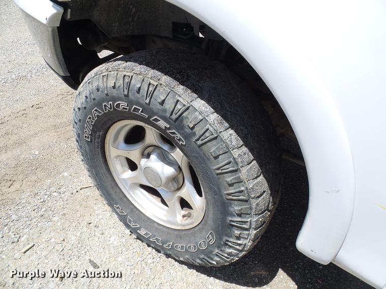 image for item DF7308 1998 Ford F150 SuperCab pickup truck