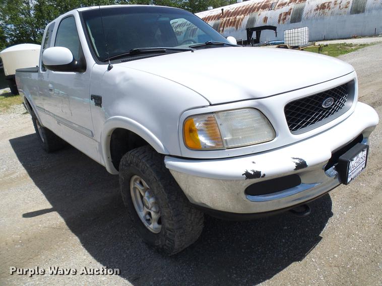 image for item DF7308 1998 Ford F150 SuperCab pickup truck