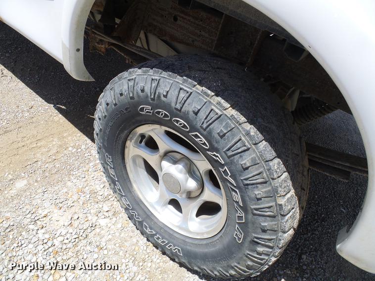 image for item DF7308 1998 Ford F150 SuperCab pickup truck